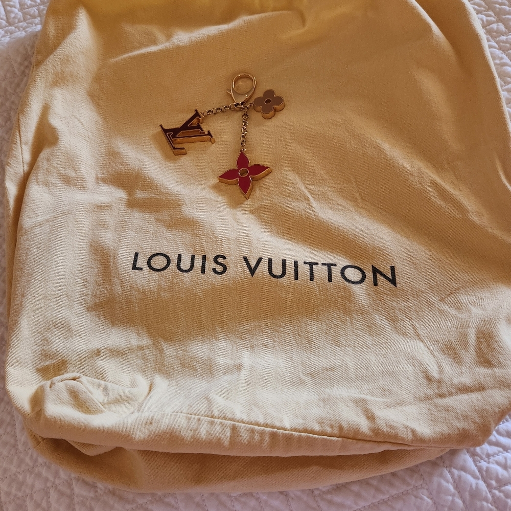 Louis Vuitton Monogram Speedy 30 - Picture 12 of 15